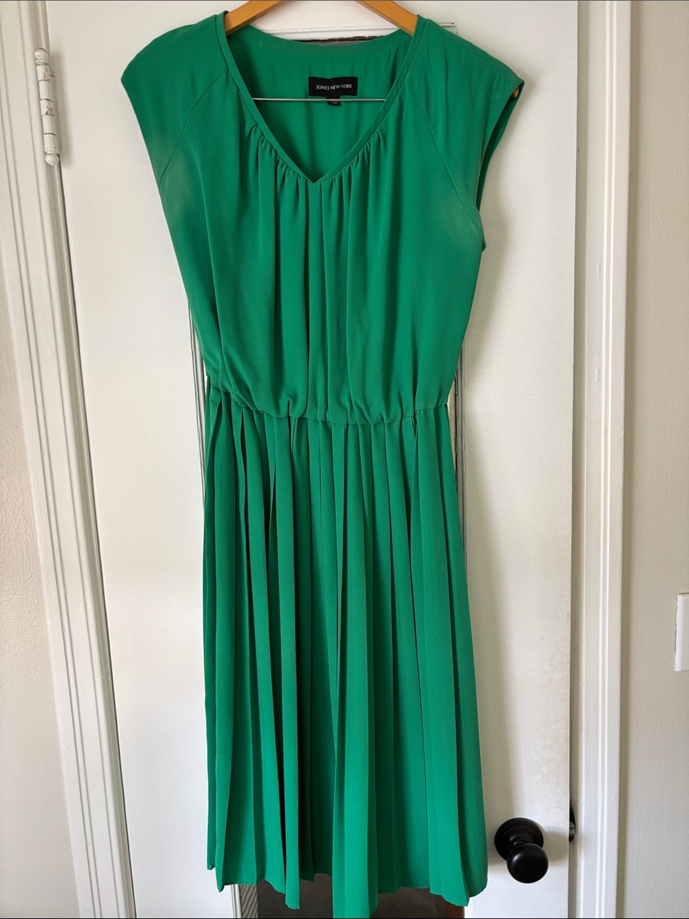 Jones New York Emerald Green Pleated Midi Dress